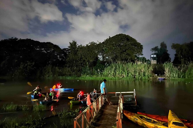 Chiang Mai: Kayak Under the Stars – 6 km to the Heart of the City - Group Size and Guide Style: Why Up to 15 Can Feel Personal