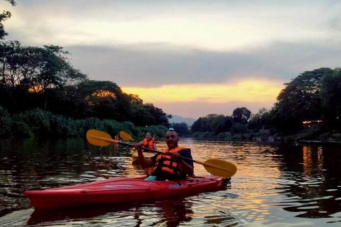 Chiang Mai: Kayak Under the Stars – 6 km to the Heart of the City - The Part That Can Surprise You: Darkness, Jetties, and Pace Expectations