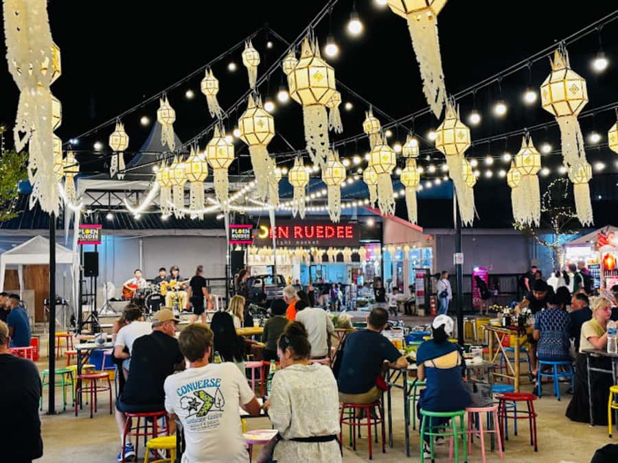 Chiang Mai: Ladyboy Cabaret Show with Dinner and Drinks - Small Practical Tips That Make the Evening Smoother