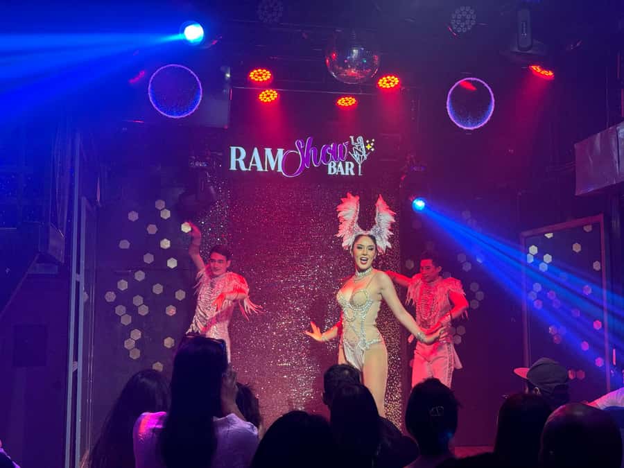 Chiang Mai: Ladyboy Cabaret Show with Dinner and Drinks - Who This Tour Suits Best in Chiang Mai