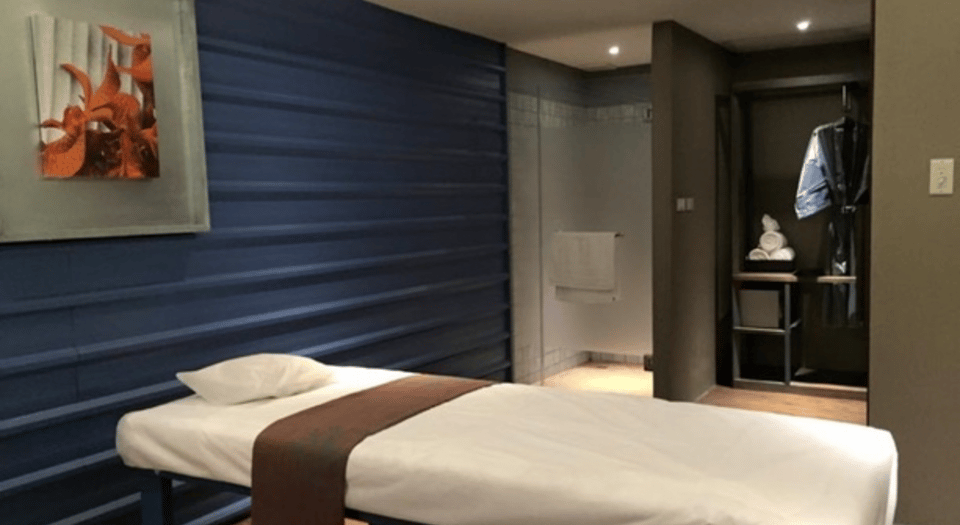 Chiang Mai: Let's Relax Chiang Mai Thapae E-Voucher - Massage Options: Thai Traditional, Aromatic Oil, and Foot Relief