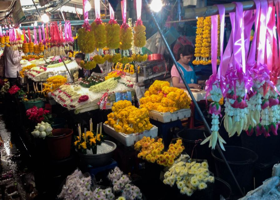 Chiang Mai: Local Food and Markets Guided Walking Tour - Food Choices: What You Might Pay Extra For