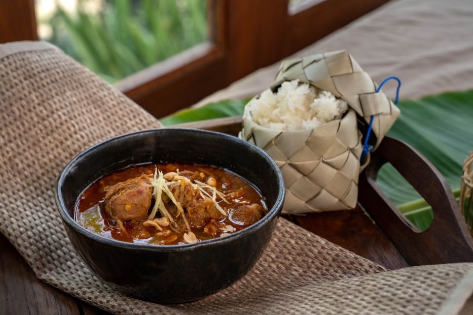Chiang Mai: Local Northern Thai Cooking Class at Grandma's - Lunch, dessert tasting, and why the recipe book matters