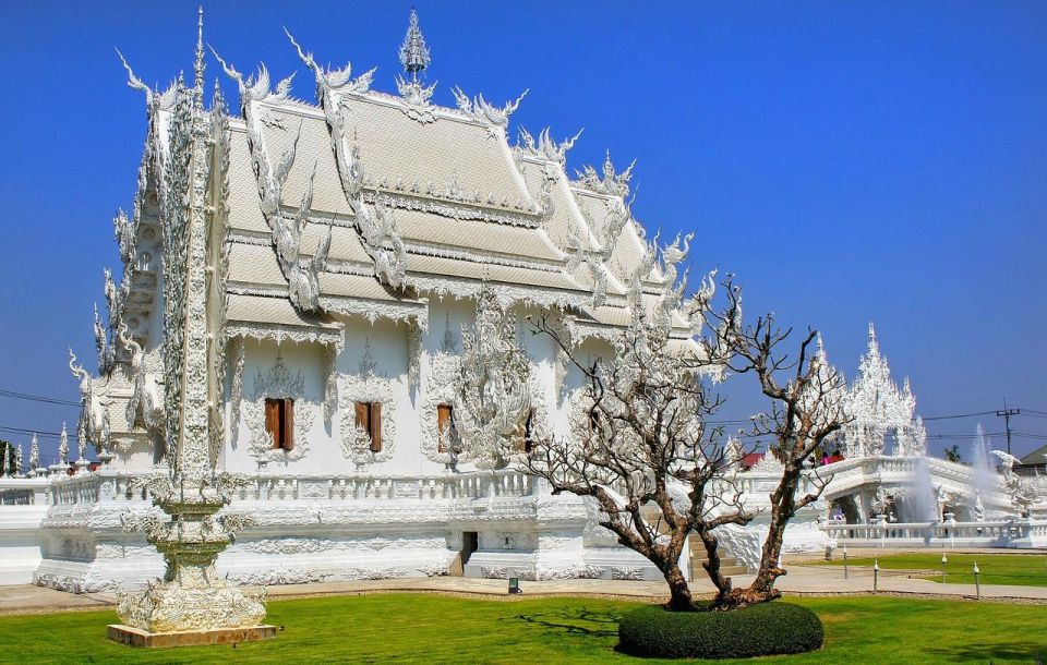 Chiang Mai: Long Neck Village & Chiang Rai’s Iconic Temples - Timing and transport: what to expect from the day’s rhythm