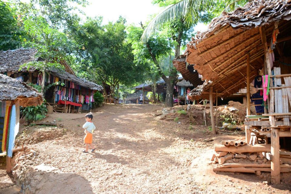 Chiang Mai: Long Neck Village & Chiang Rai’s Iconic Temples - Blue Temple (Wat Rong Seur Ten): color, contrast, and calmer pacing