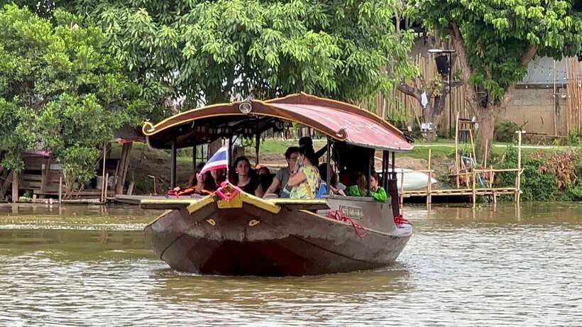 Chiang Mai: Mae Ping River Cruise & Optional Transfer - Van pickup to the dock: how to keep the start painless