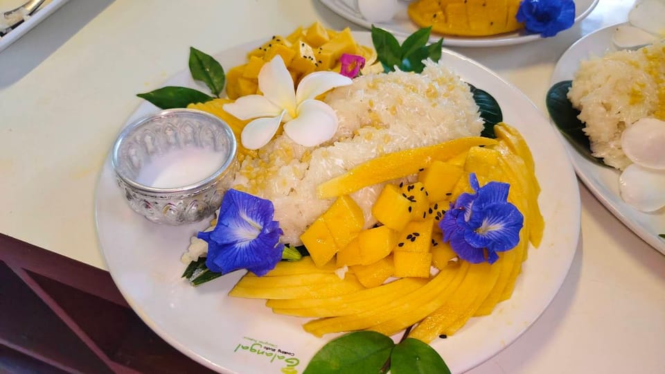 Chiang Mai: Morning Cooking Class with Market Visit - Eating what you cook: pacing that helps beginners succeed