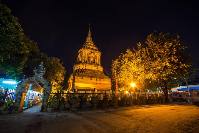 Chiang Mai Night Bike Tour - Wat Chedi Luang: Where the City Pillar and Sacred Trees Come In