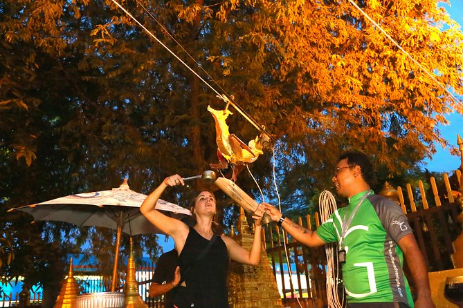 Chiang Mai Night Bike Tour - Chiang Mai Gate Night Market: Food Tastings With a Guide’s Filter