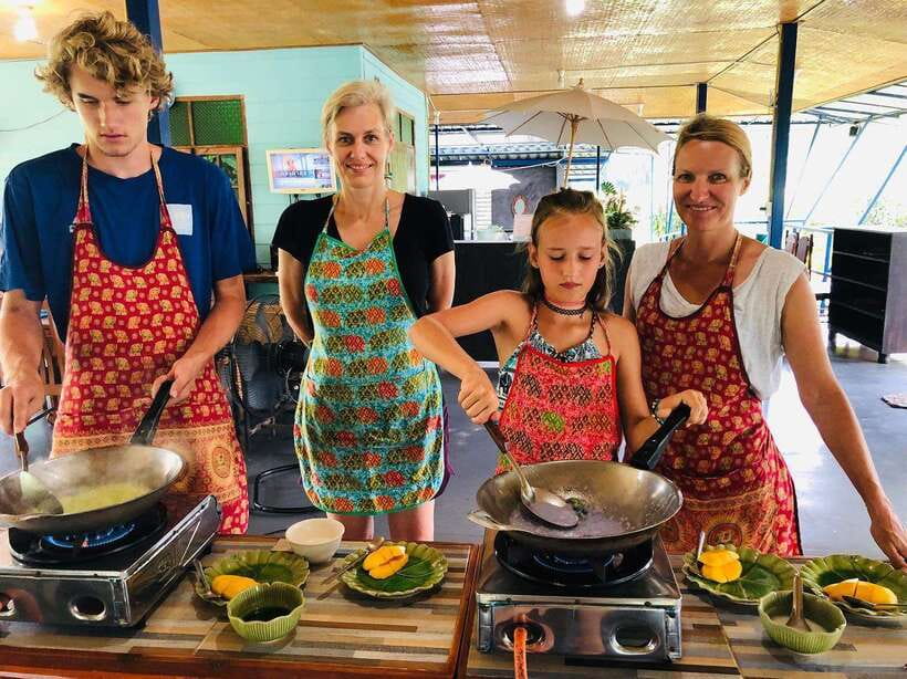 Chiang Mai Organic Thai Cooking Experience - Choosing 5 Thai dishes from the menu