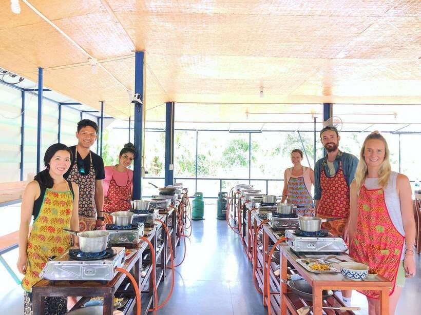 Chiang Mai Organic Thai Cooking Experience - The organic farm garden tour and the ingredient harvest