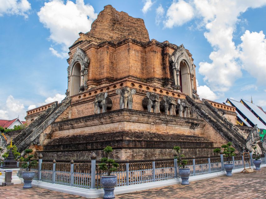Chiang Mai: Private Tuk Tuk Tour of City Temples With Pickup - Responsible travel touches you can actually notice