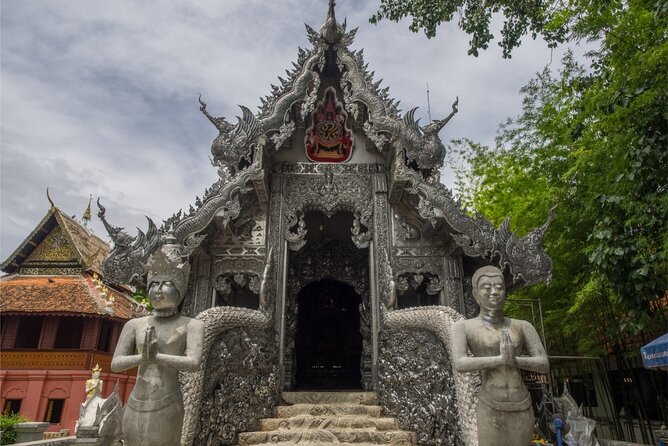 Chiang Mai Scavenger Hunt and Sights Self-Guided Tour - Chiang Mai at your pace with a smartphone hunt