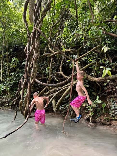 Chiang Mai Sticky Waterfall Adventure-Climb Like Spider-Man! - Getting from Chiang Mai to Bua Thong: simple, shared, and timed