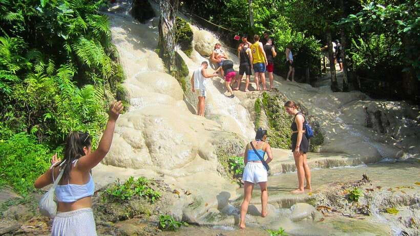 Chiang Mai: Sticky Waterfall, Chet Si Fountain Park Transfer - From Chiang Mai to the falls: the part you don’t want to stress over