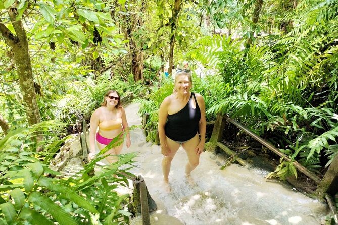 Chiang Mai Sticky Waterfall Dantewada and Banden Temple Tour - Lunch and the rhythm of a 7-hour day