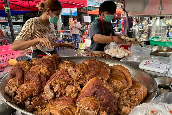 Chiang Mai Street Food Tour by Tuk Tuk with Pick Up - Wat Chedi Luang Varavihara: an impressive pagoda that’s still worth seeing