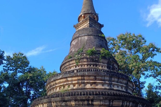 Chiang Mai Sunset Point, Wat Pha Lat, Wat Doi Suthep, Wat Umong - Wat Phra That Doi Suthep: the 306 steps and the relic story