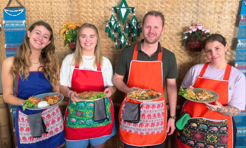 Chiang Mai : Super Fun Thai Cooking Class - Transfer, Group Size, and Comfort Details That Matter