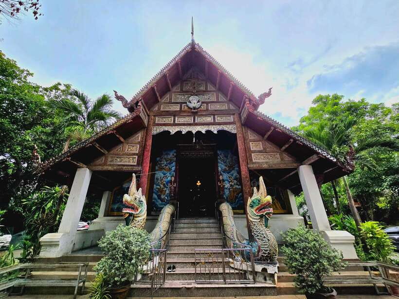 Chiang Mai: Temple & City Tour Part II - The Guide Factor: Etiquette, Questions, and Better Photos