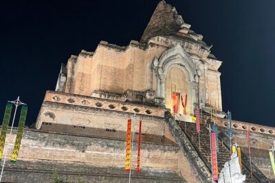 Chiang Mai Temples and Market Tuk-Tuk Evening Night Tour - The Simple Route: 4 Temple Stops + the Night Bazaar Finale