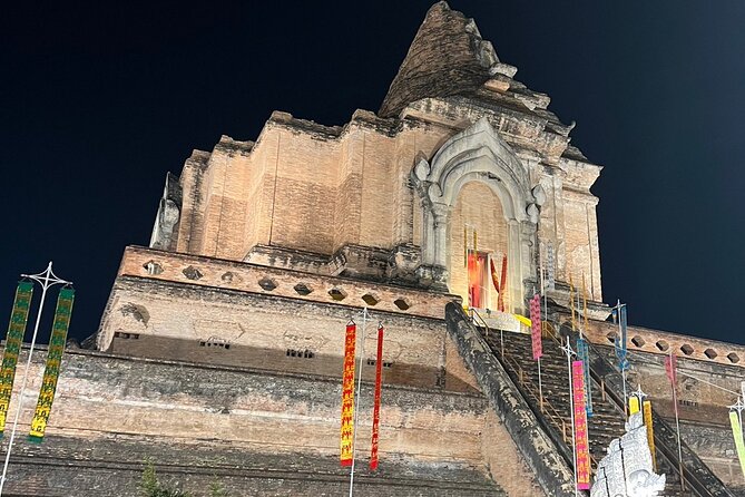 Chiang Mai Temples and Market Tuk-Tuk Evening Night Tour - The Simple Route: 4 Temple Stops + the Night Bazaar Finale