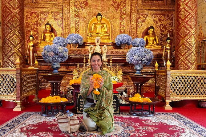 Chiang Mai Temples Visit Walking Tour with Ex-Monk Guide Part 1 - Stop 1: Three Kings Monument as the tour’s orientation hub