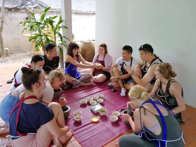 Chiang Mai: Thai Cooking and Market Tour with Lanna Smile - Six Dishes in Five Hours: How This Class Actually Feels