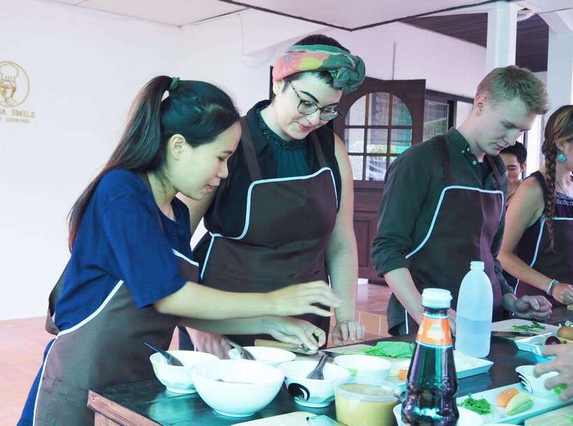 Chiang Mai: Thai Cooking and Market Tour with Lanna Smile - Value Check: Is $31 Worth It?
