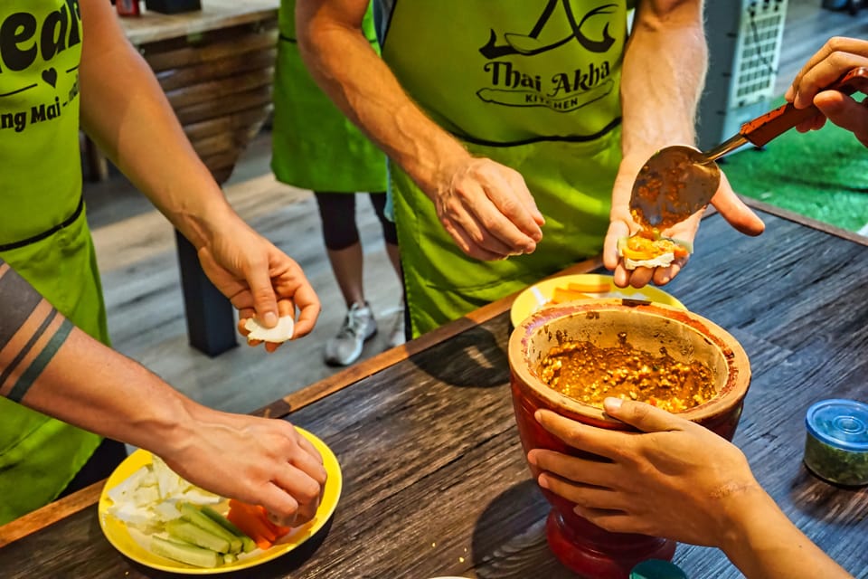 Chiang Mai: Traditional Thai-Akha Cooking Class& Market Tour - What to do before you go (so the day runs smoother)