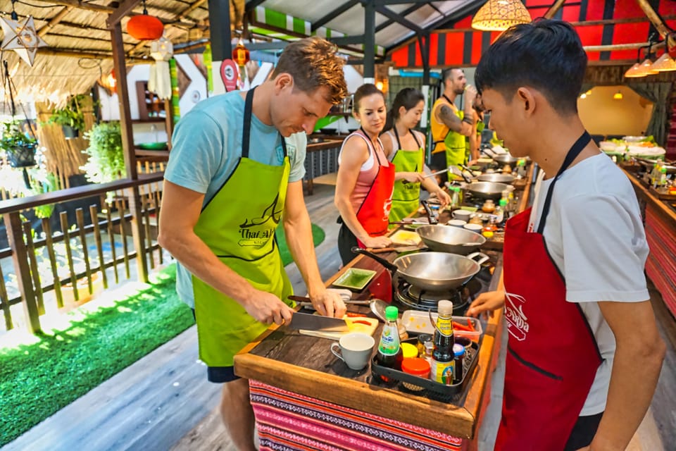 Chiang Mai: Traditional Thai-Akha Cooking Class& Market Tour - Should you book this Thai-Akha Cooking Class & Market Tour?