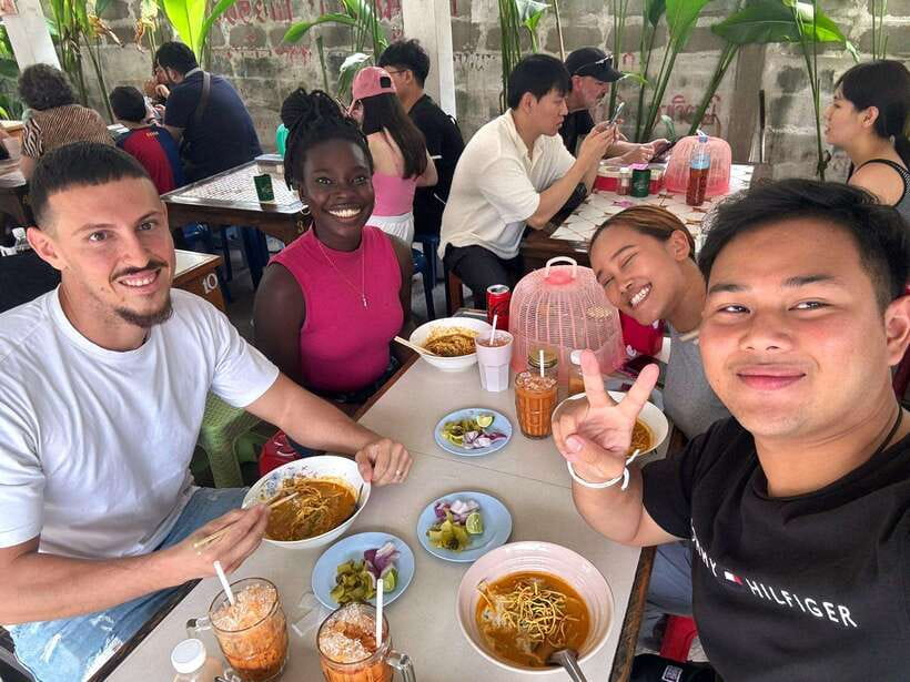Chiang Mai: Walking Food Tour - Khao Soi in the Right Setting: Curry Noodles, Pak Boong, and Thai Tea
