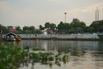 Chiang Mai:Explore kayaking through Mae Ping River on sunset - Getting there: pickup timing, short drive, and first impressions at the port