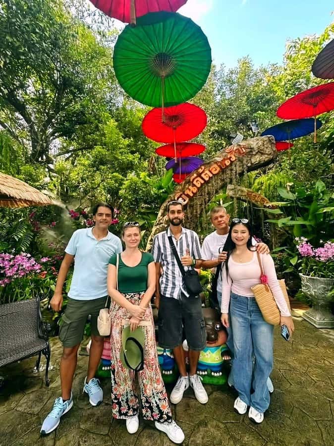 Chiang Rai IG Lalitta Cafe and White, Blue, Red Temples Tour - Chiang Mai Pickup to Chiang Rai Drop: Timing, Van Comfort, and Pacing