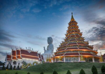 Chiang Rai White, Blue, Red 3 Temples Tour - Mae Kachan Hot Springs: Stretch Stop, Not a Swim