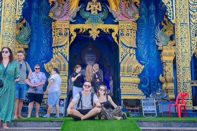 Chiang Rai White Blue Red Temples with Hot Spring from Chaing Mai - Getting From Chiang Mai to Chiang Rai Means Starting Early