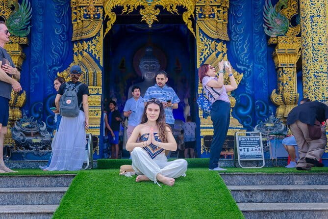 Chiang Rai White Blue Red Temples with Hot Spring from Chaing Mai - Wat Huay Pla Kang Red Temple: Guan Yin and a 9-Level Pagoda
