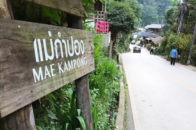 Chiang Rai White Blue Red Temples with Hot Spring from Chaing Mai - Optional Long Neck Village: Karen Traditions and the THB 300 Add-On