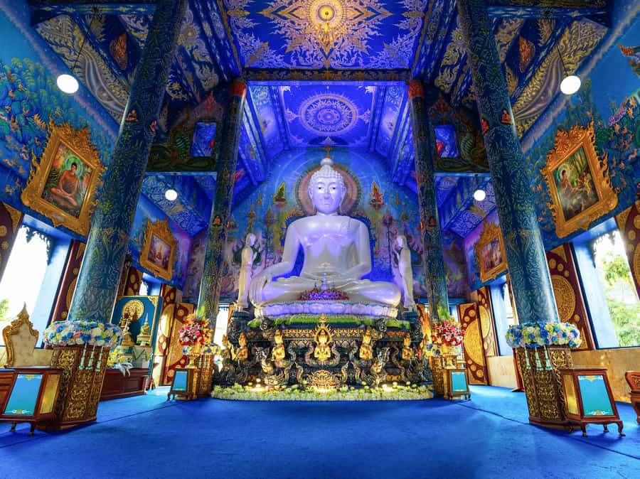 Chiang Rai White Temple and Blue Temple Day Tour - Quick hits before you go