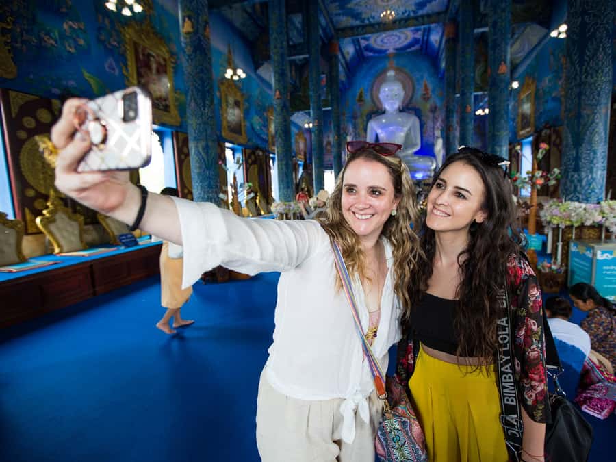 Chiang Rai White Temple and Blue Temple Day Tour - Wat Saeng Kaew Phothiyan (Temple of Light): spirituality in the middle of the tour