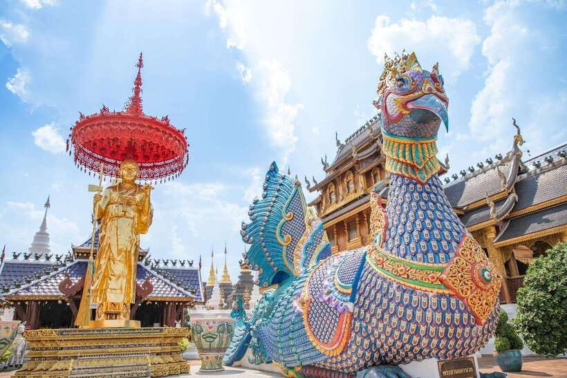 Chiangma: Wat ban den, Blue Temple & Sticky Waterfall. - Who should book this tour, and who should think twice