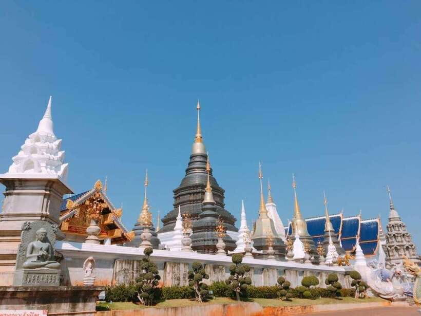 Chiangma: Wat ban den, Blue Temple & Sticky Waterfall. - The Seven-Colored Fountain trail: birds, shade, and a sacred viewpoint