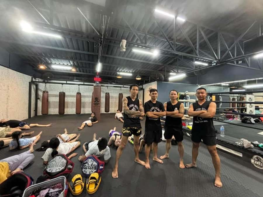 Chiangmai : Muay Thai Training academy - What the Session Feels Like: Warm-up, Pads, Drills, and Pressure