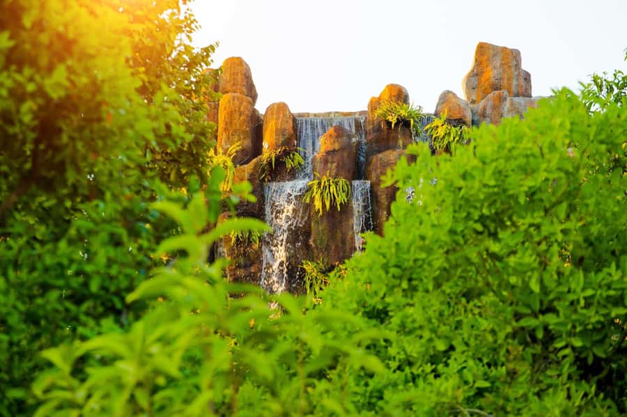 Chiangmai to Chiangrai: 3 Temples, Hot Springs& Lalitta Cafe - Drive time, pickup timing, and how the day is paced