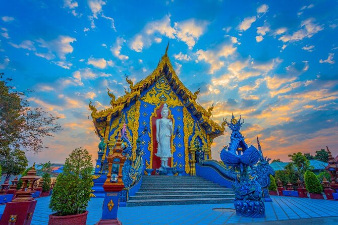 Chiangmai to White Temple, Blue Temple & Black museum - Early start from Chiang Mai: what your morning is really like
