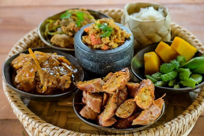 Cook Local Northern Thai Food in Traditional House - Transfers, group size, and English-speaking instruction: what makes the day easy