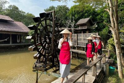 Cooking Class with Organic Farm in Chiang Mai - Morning Setup: Tha Phae Gate Start and the Market Stop