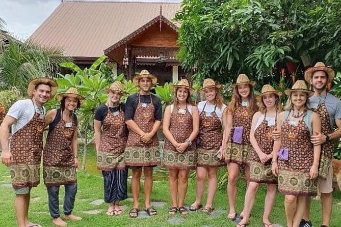 Cooking Evening Class Chiang Mai Visit Organic Garden and Market - Cooking School Setup: Six Dishes and Your Own Station