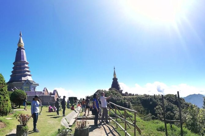 Doi Inthanon Day Trip:Twin Pagodas,Soft Hiking,Coffee Plantation - A long mountain day with real variety
