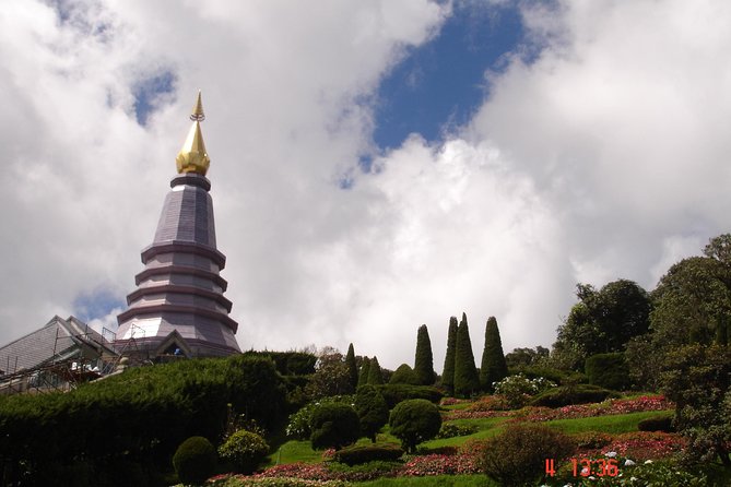 Doi Inthanon National park and 2 hours hiking with private tour - Coffee Plantation Test: A Small Stop With Big Payoff